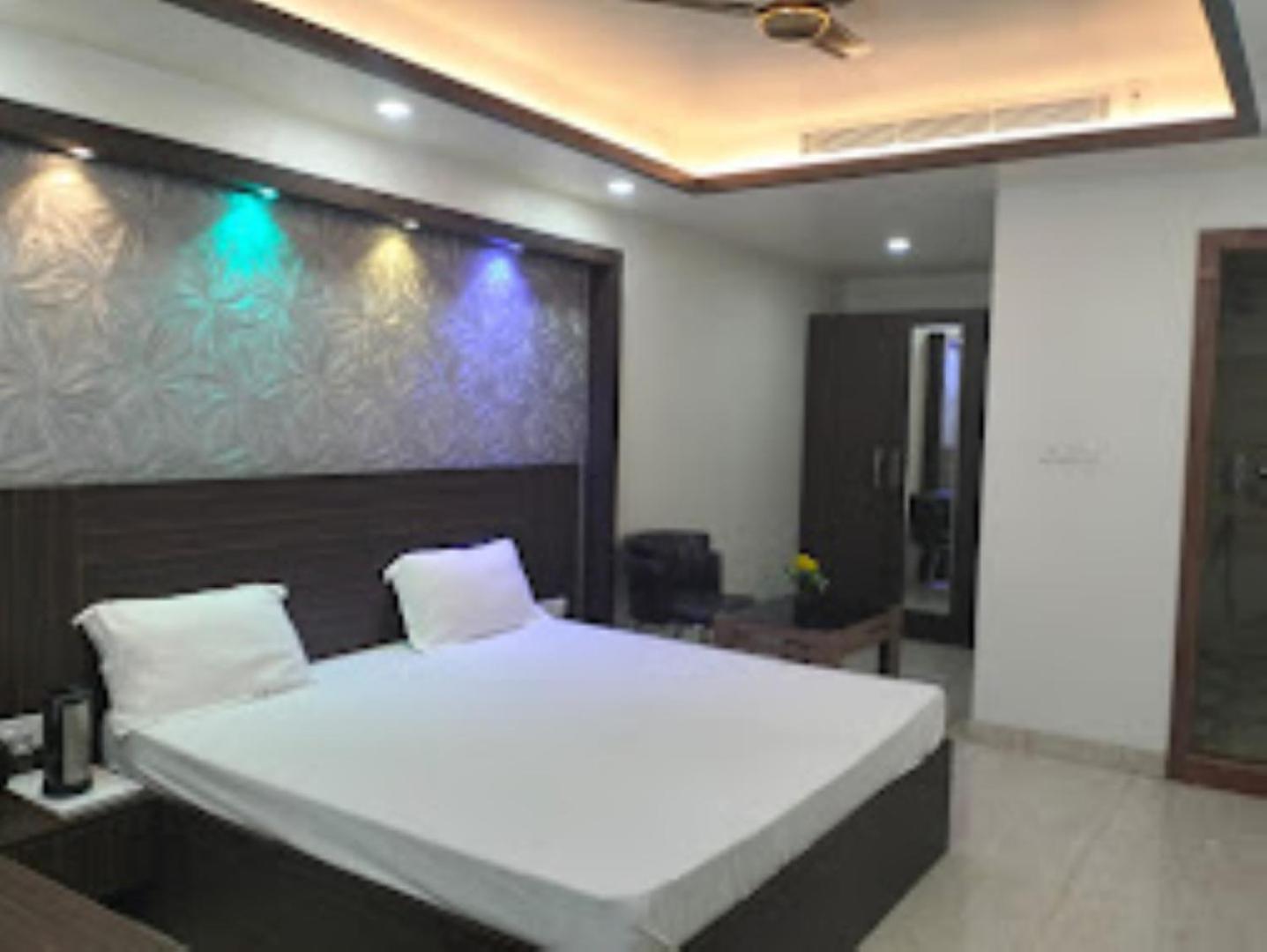 Hotel Shiv Kashi,Sultanpur Ngoại thất bức ảnh